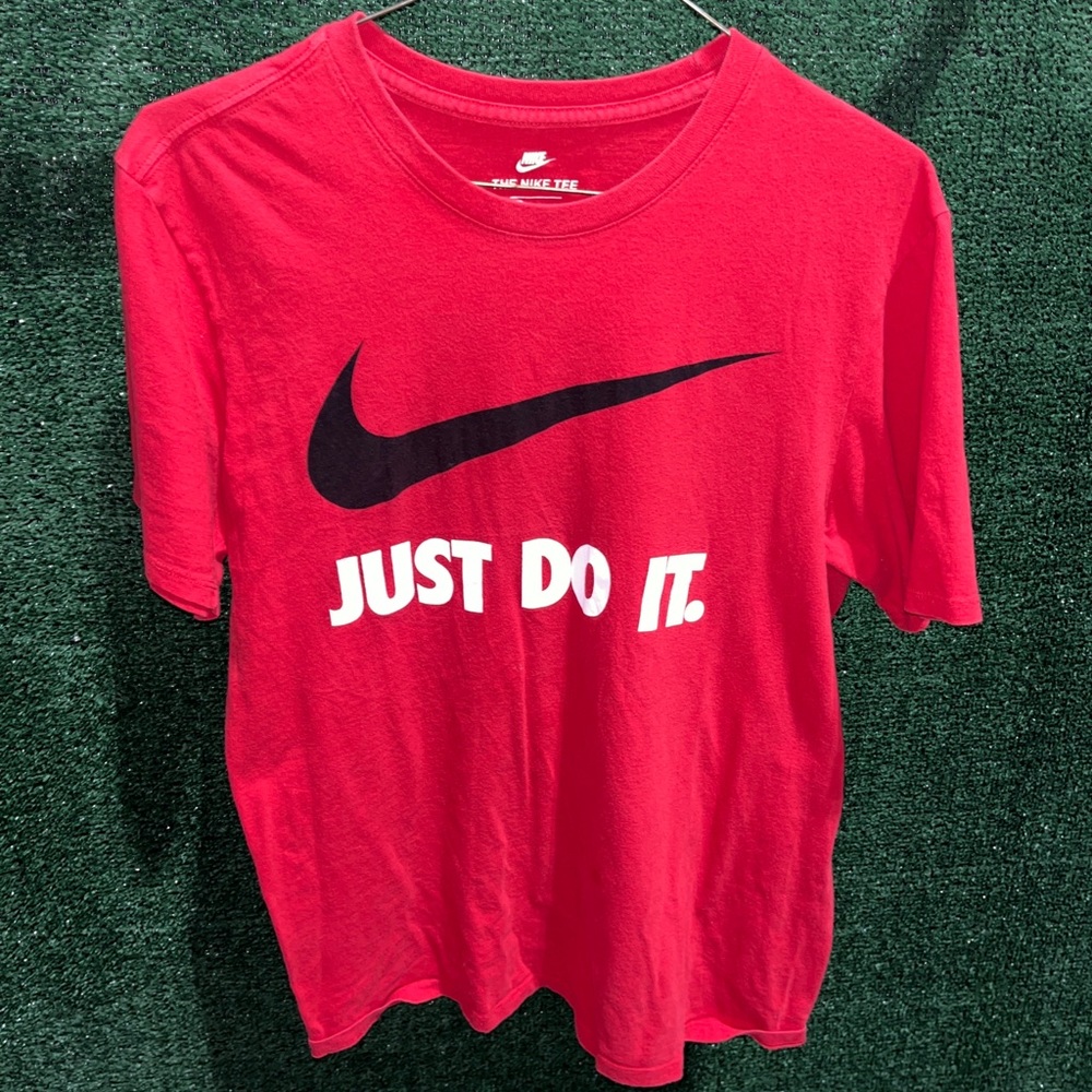 NIKE Just Do It Red Shirt M